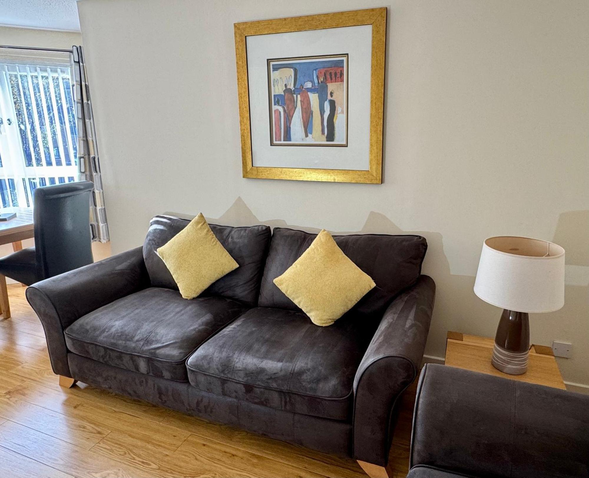 Castle Gait, First Floor Apartment Пейзли Екстериор снимка